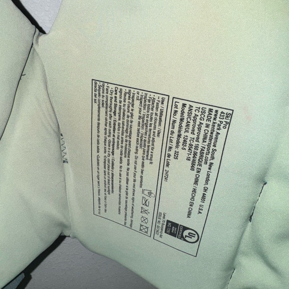 Hyperlite Gray Watersports Vest - image 6